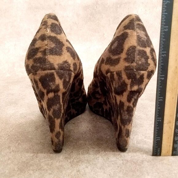 Vera Wang Lavender Womens Size 8 Brown Slip On Leopard Print 4" Wedge - Picture 5 of 11
